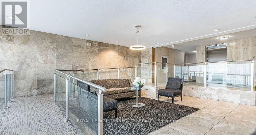 2212 - 155 MARLEE AVENUE Image 21