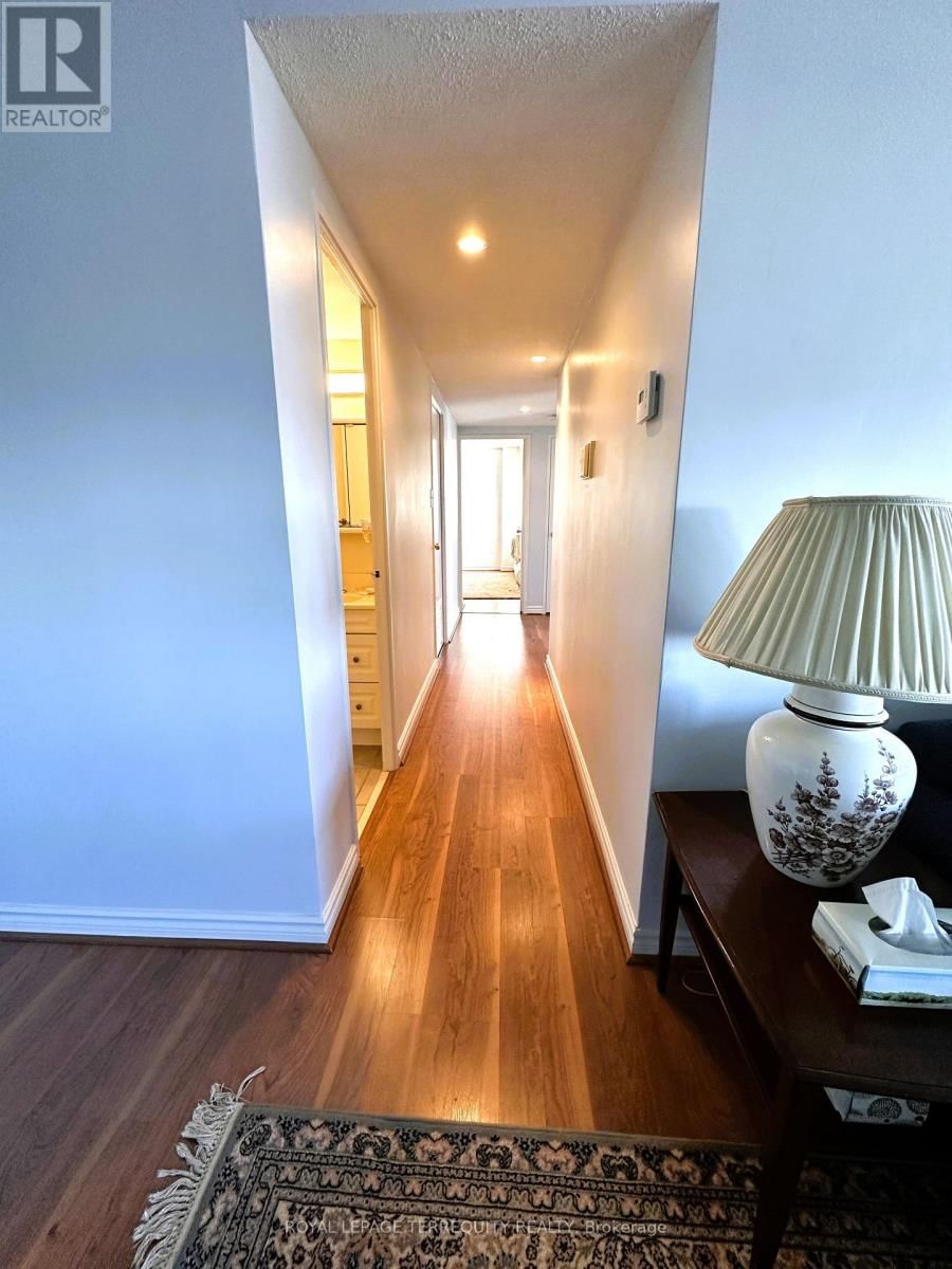 2212 - 155 MARLEE AVENUE Image 8