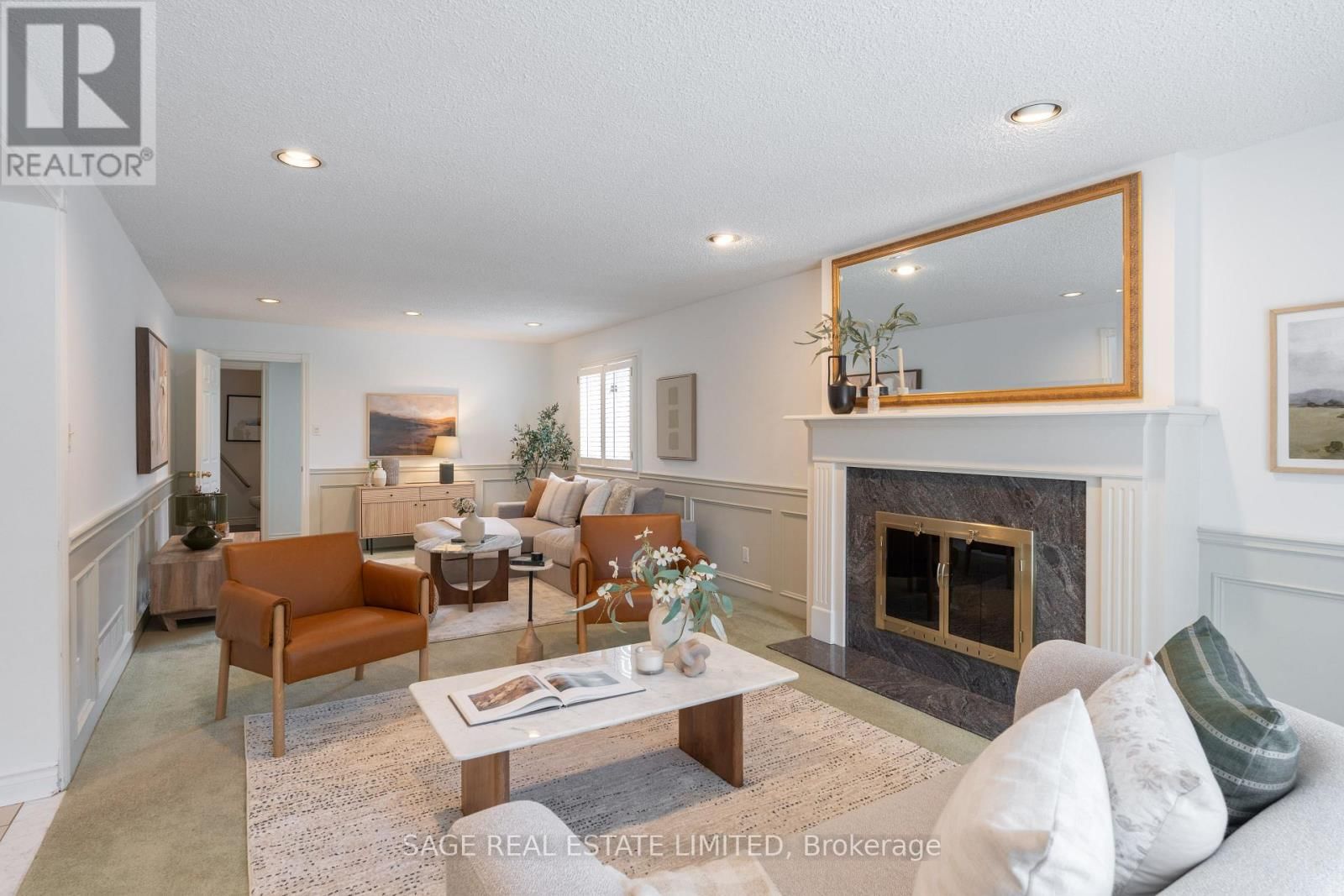 172 BURNHAMTHORPE ROAD Image 12