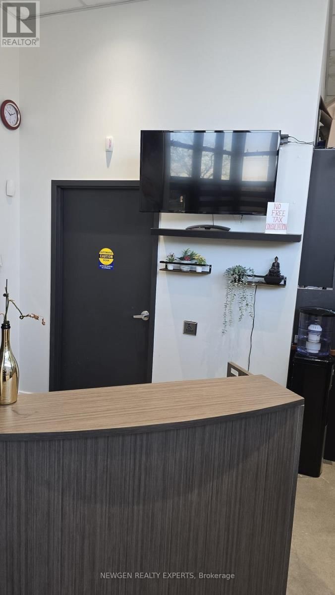 106 - 247 QUEEN STREET EAST Image 13