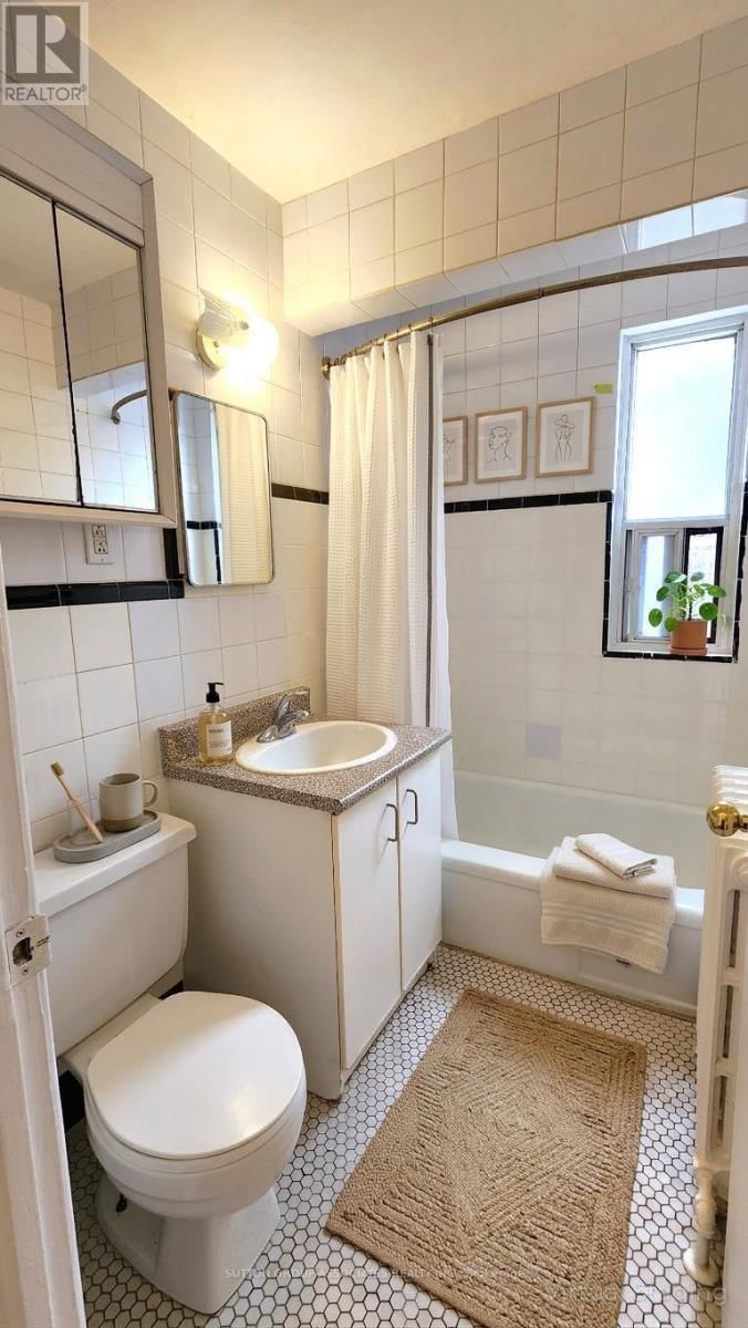 304 - 1 GREENBROOK DRIVE Image 19