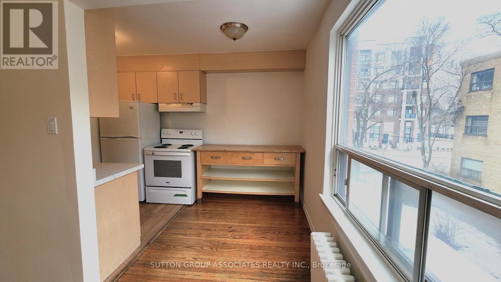 304 - 1 GREENBROOK DRIVE Image 8