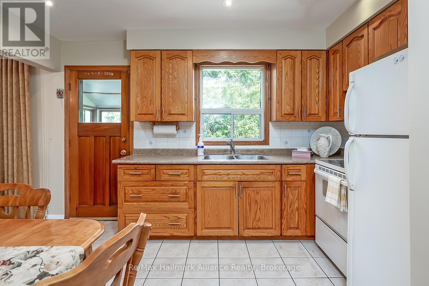 543 PINEGROVE ROAD Image 14