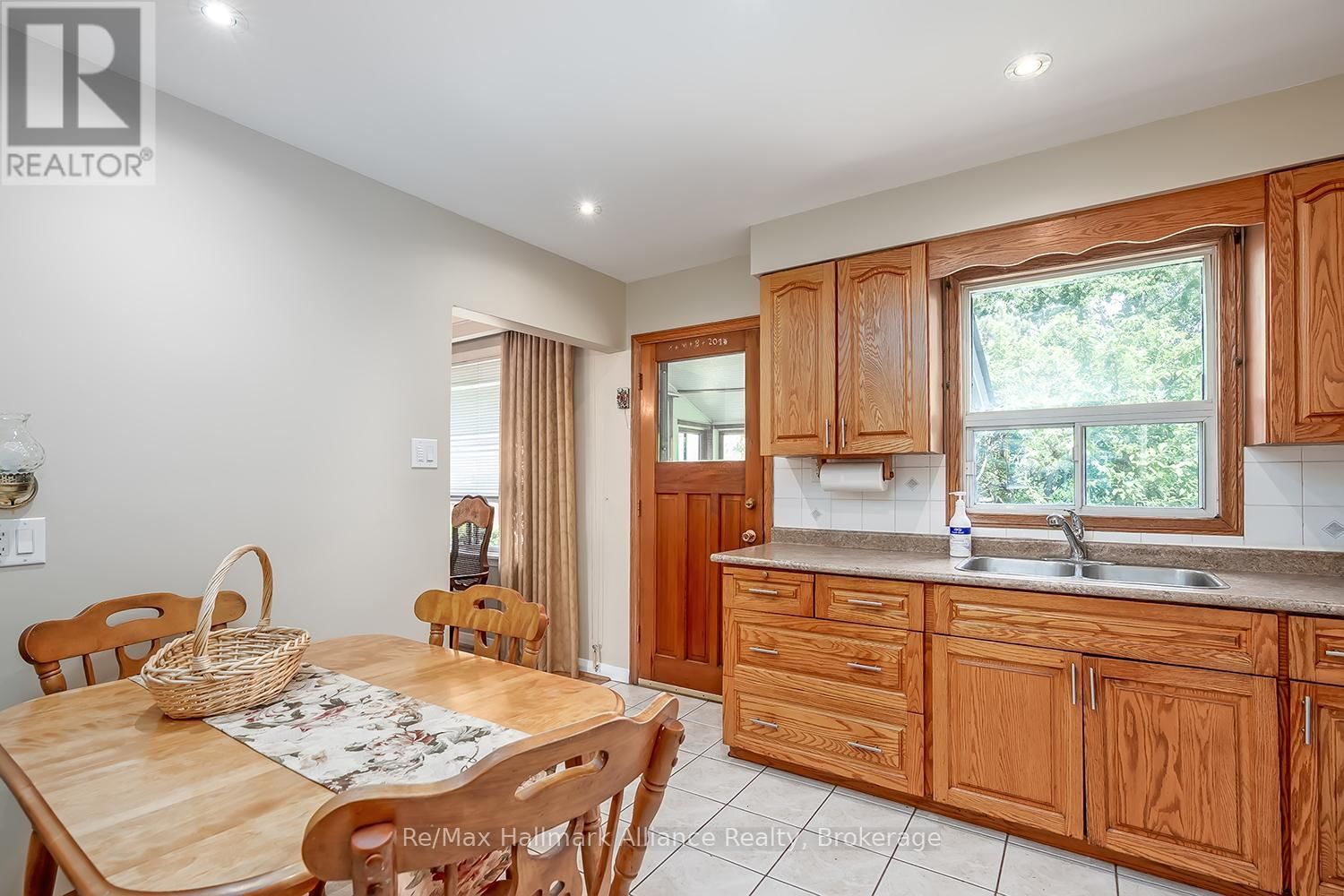 543 PINEGROVE ROAD Image 15