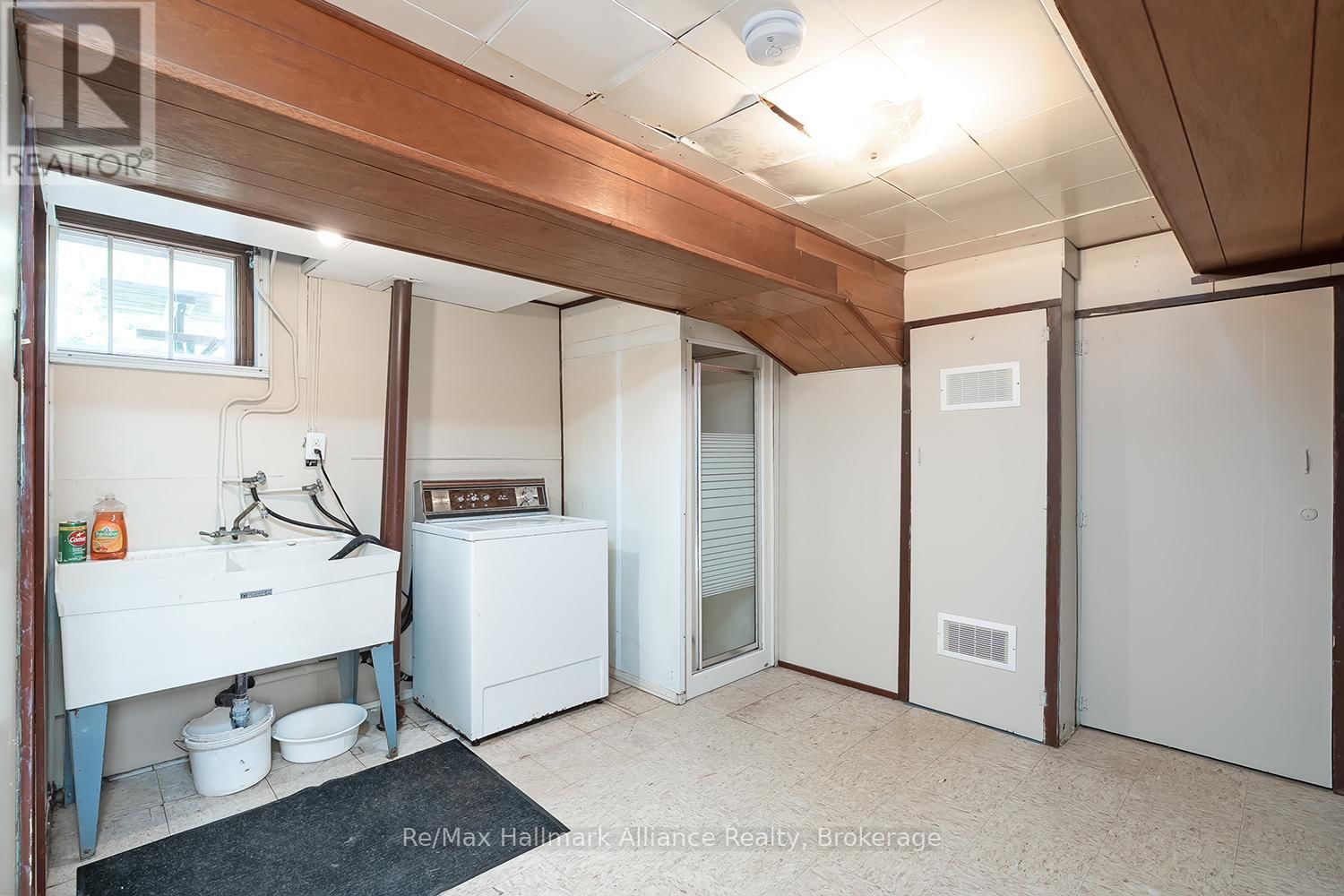 543 PINEGROVE ROAD Image 25