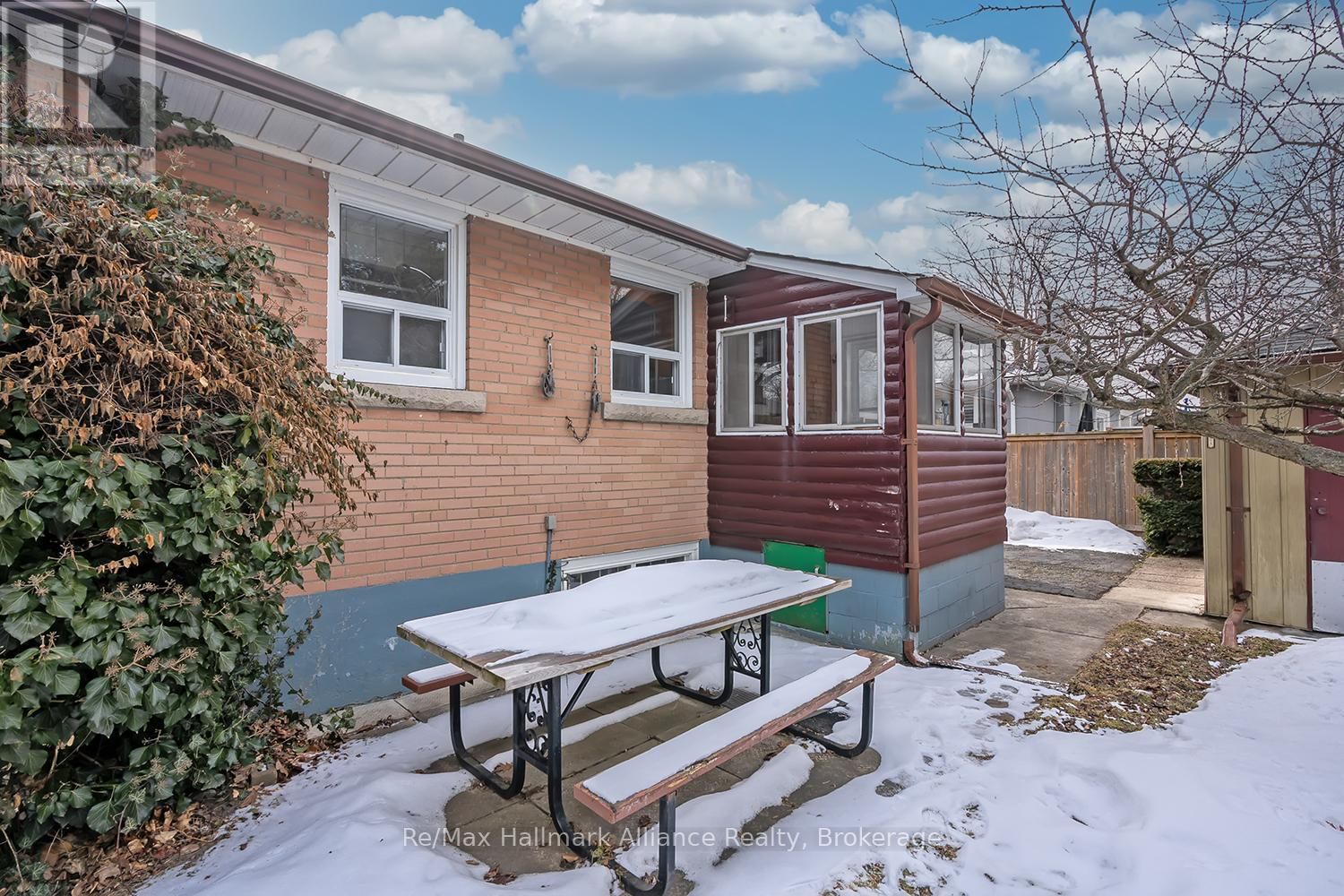 543 PINEGROVE ROAD Image 31