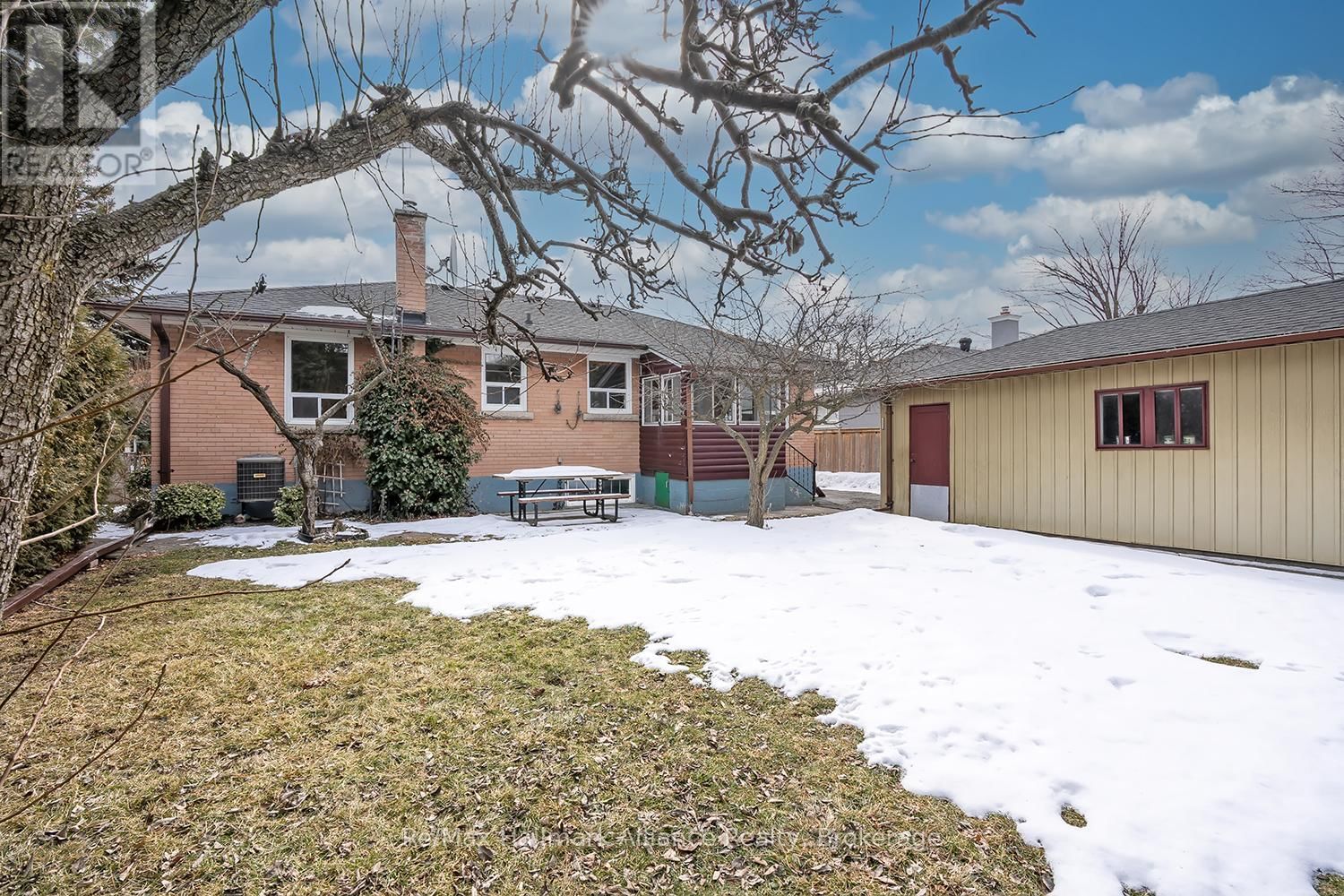 543 PINEGROVE ROAD Image 38