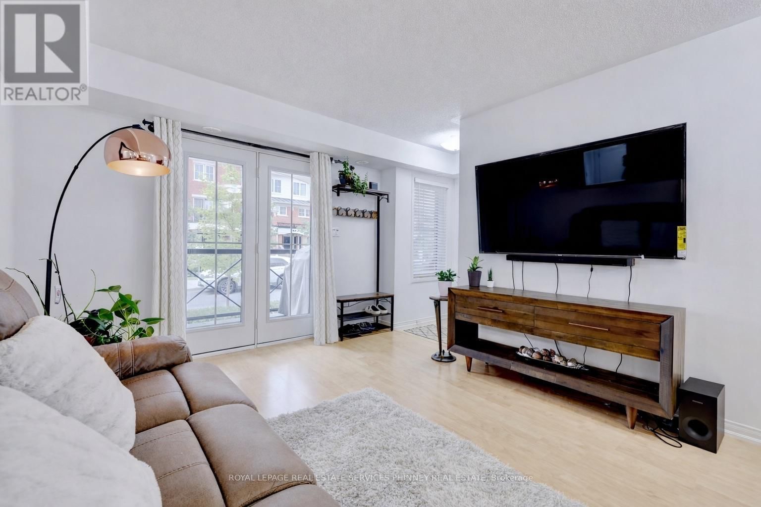 19 - 2504 POST ROAD Image 5