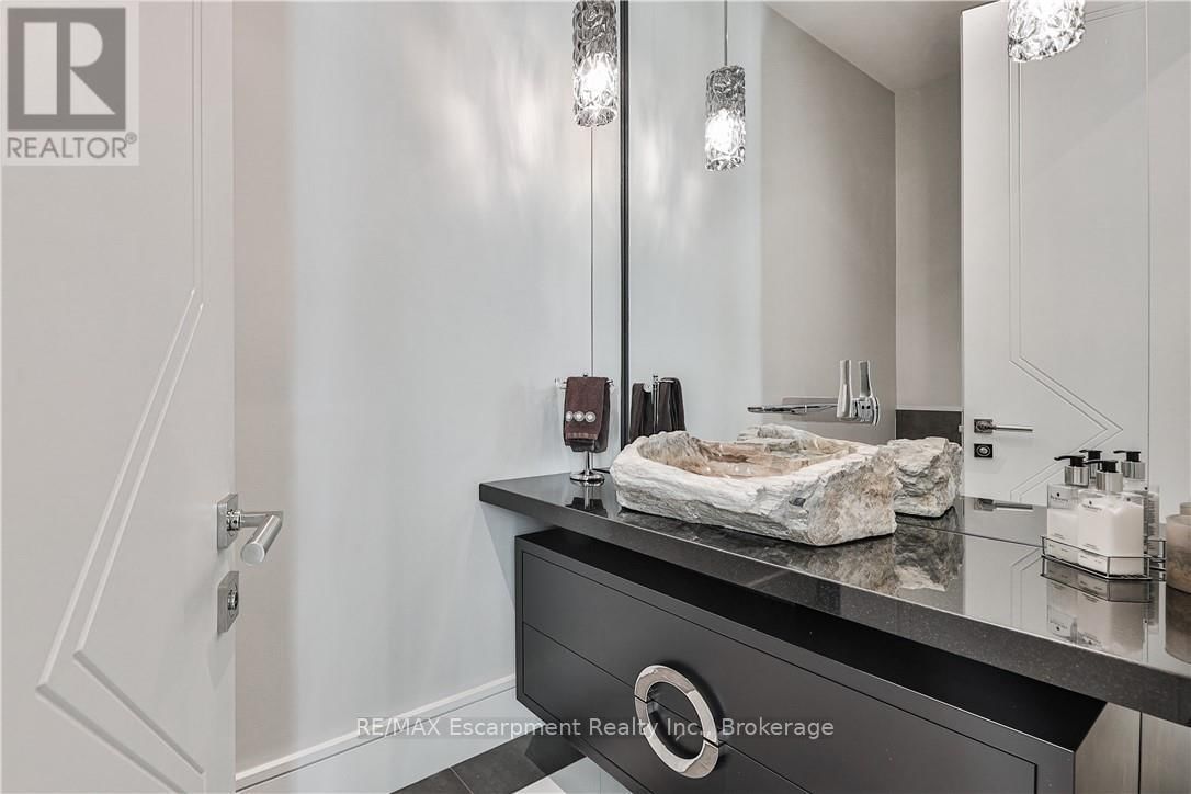 2250 CHANCERY LANE WEST Image 15