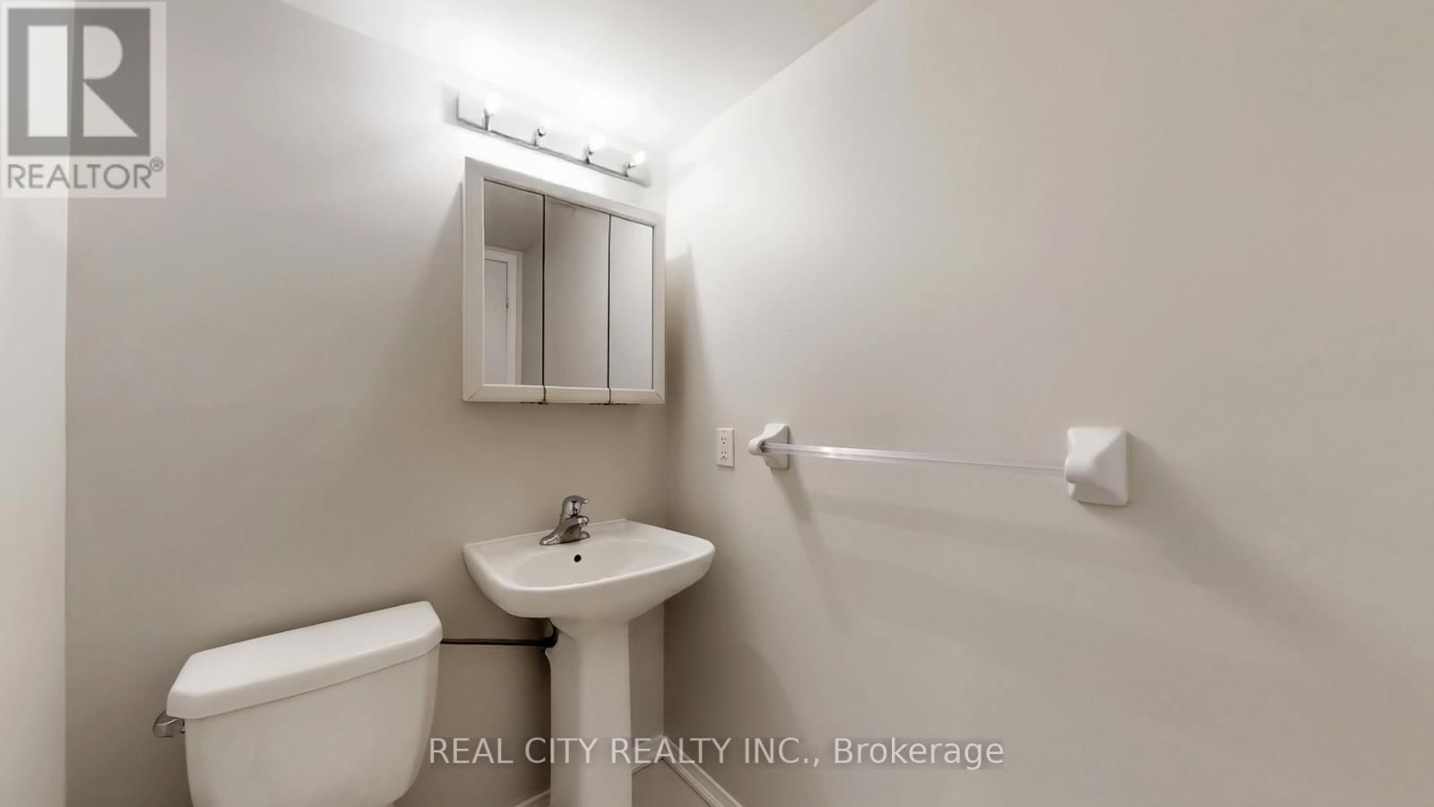 511 - 142 WIDDICOMBE HILL BOULEVARD Image 15