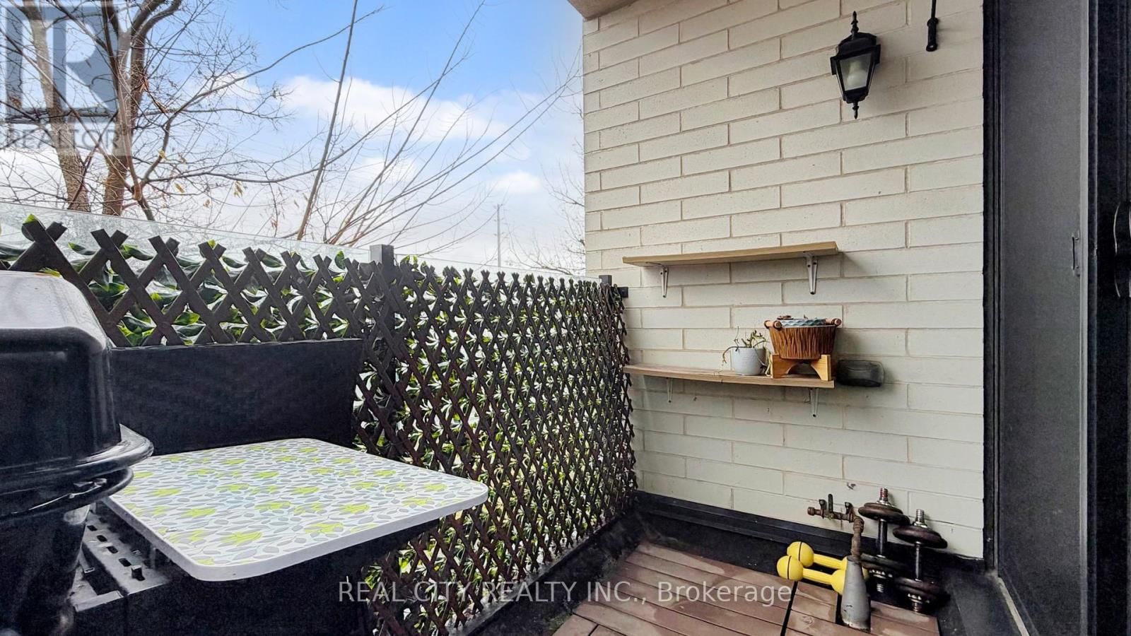 511 - 142 WIDDICOMBE HILL BOULEVARD Image 21