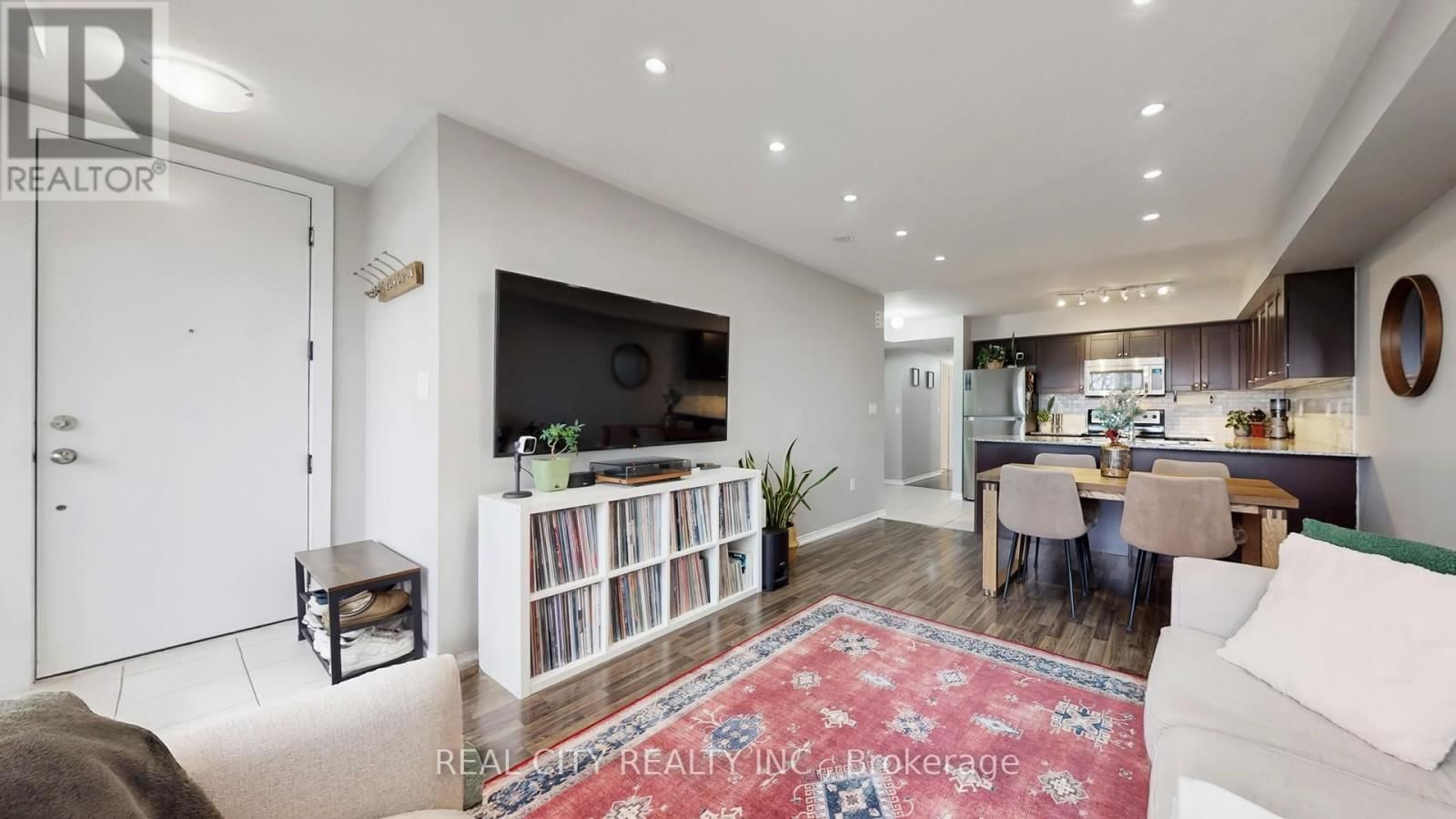 511 - 142 WIDDICOMBE HILL BOULEVARD Image 6