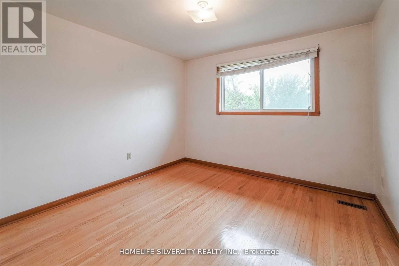 4395 CASTLEMORE ROAD Image 16