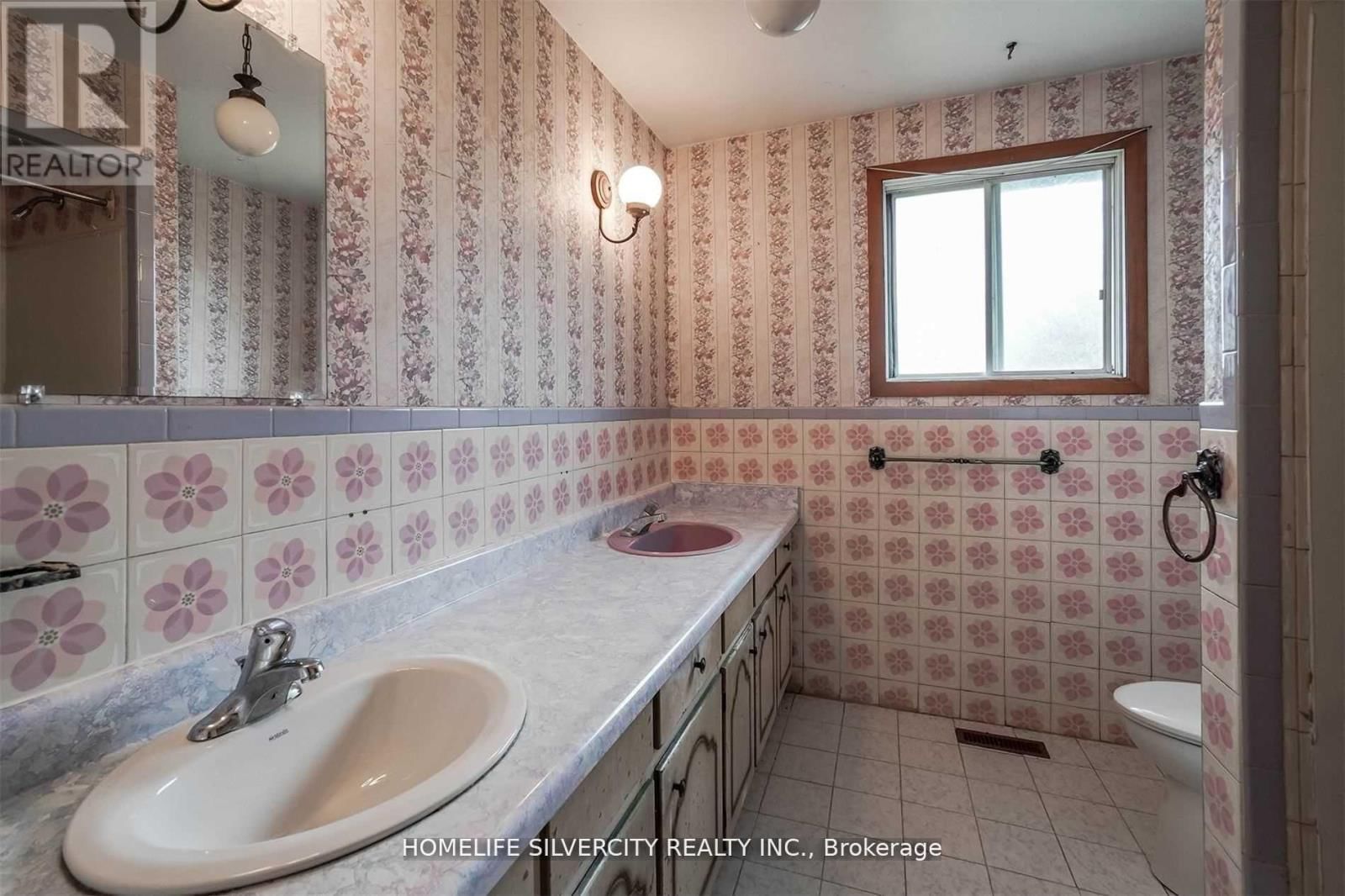 4395 CASTLEMORE ROAD Image 19