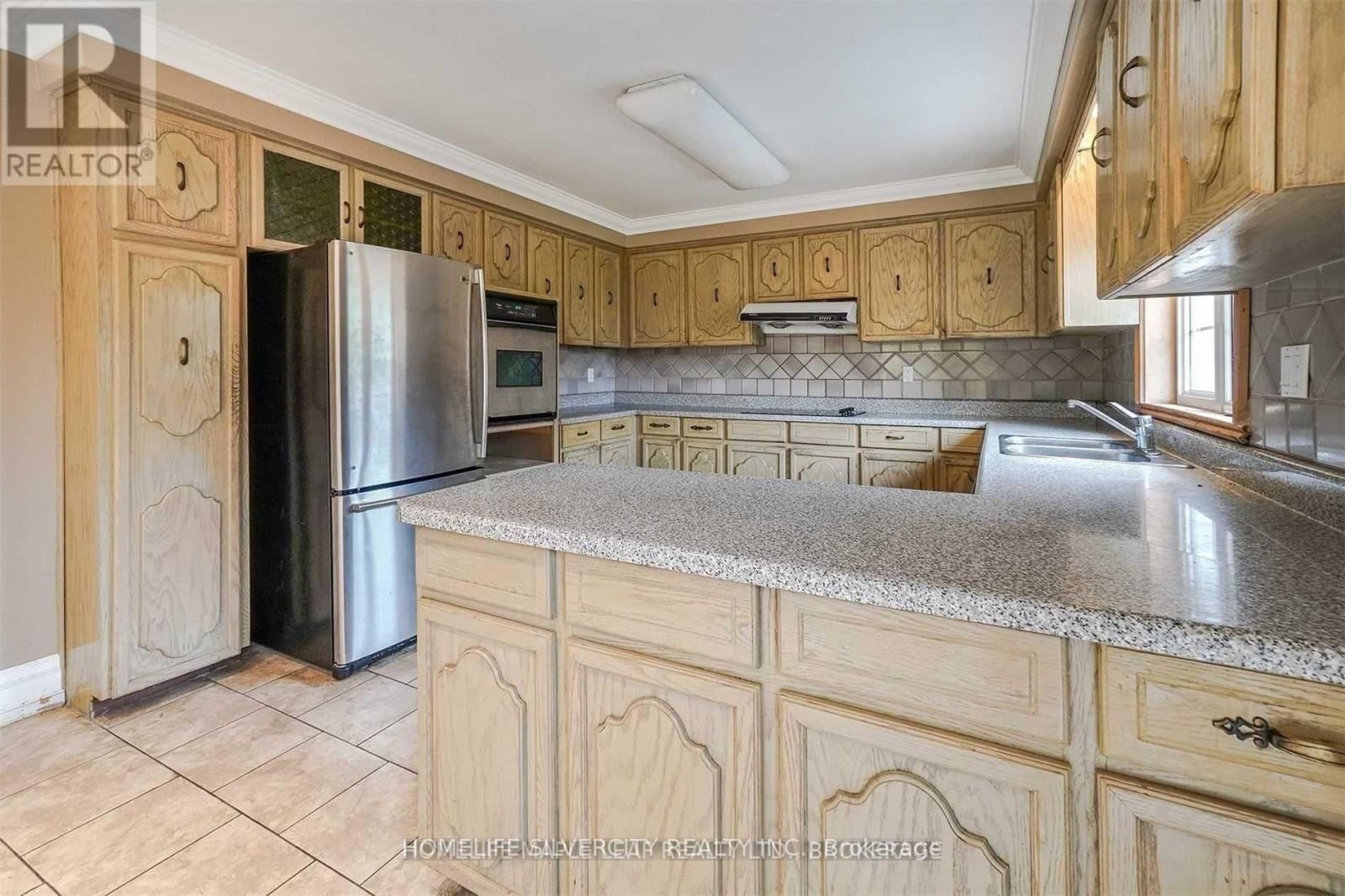 4395 CASTLEMORE ROAD Image 9