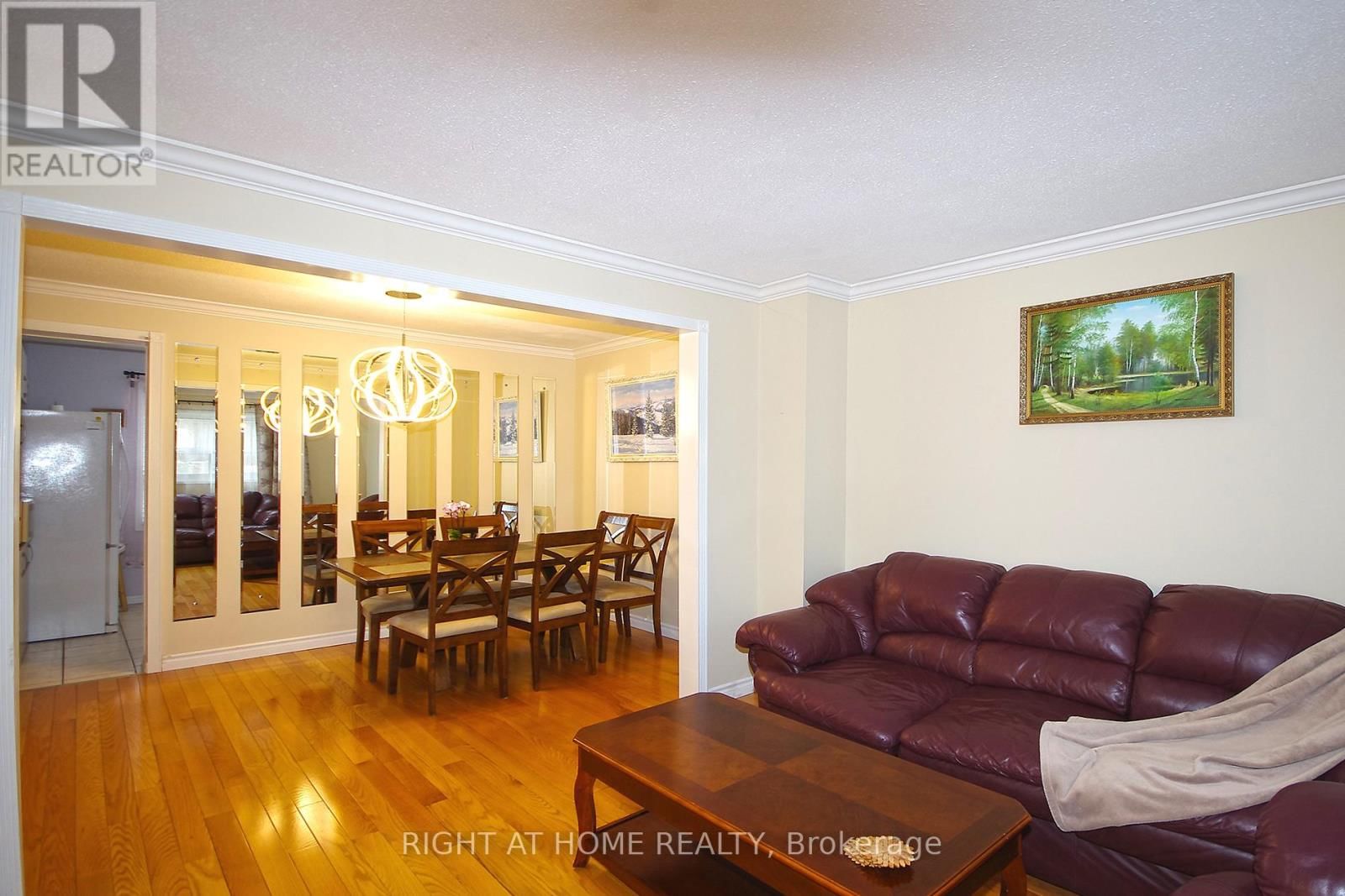 53 - 1055 SHAWNMARR ROAD Image 11