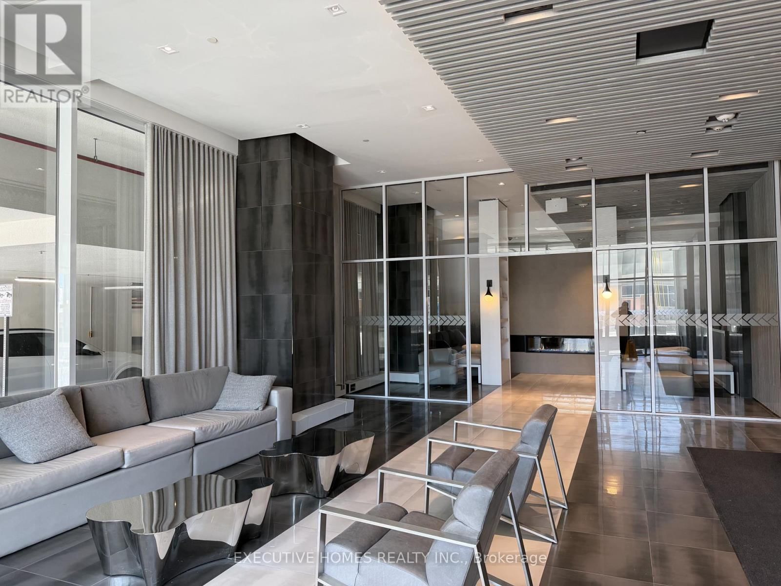 409 - 2481 TAUNTON ROAD Image 3