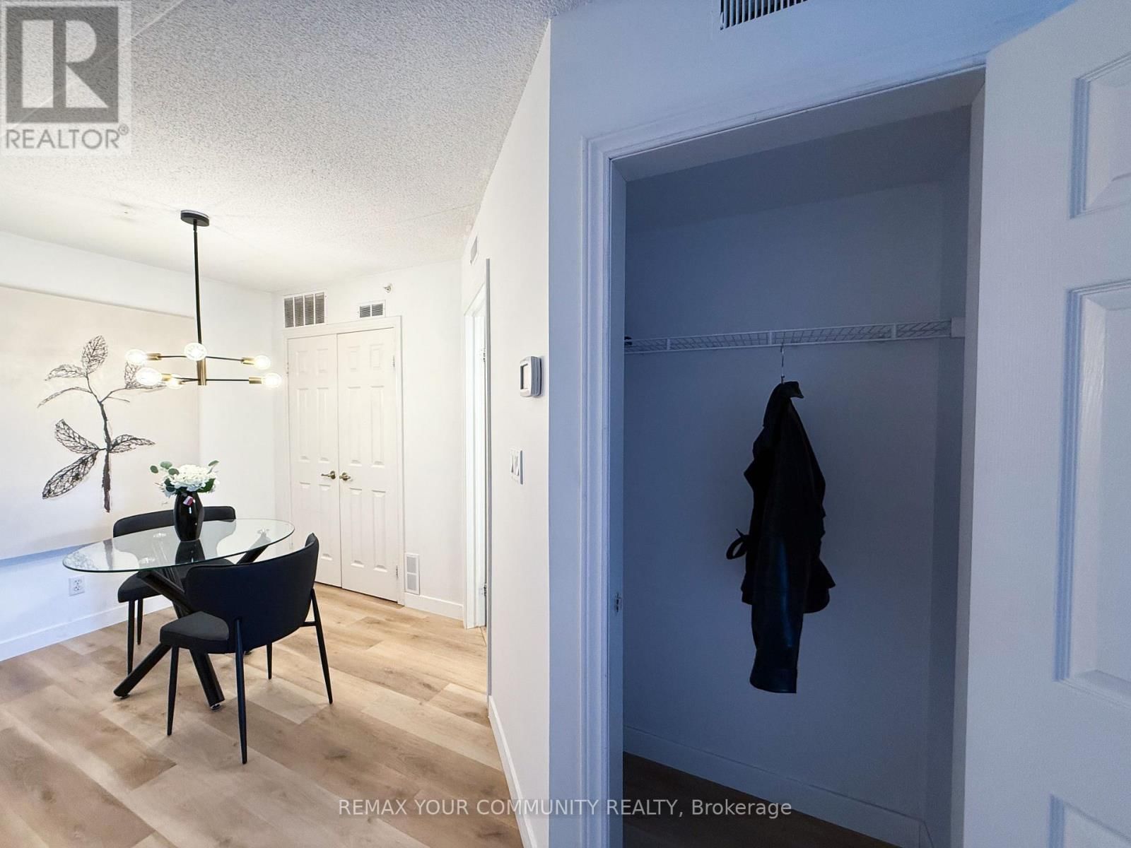 210 - 1800 WALKER'S LINE Image 13