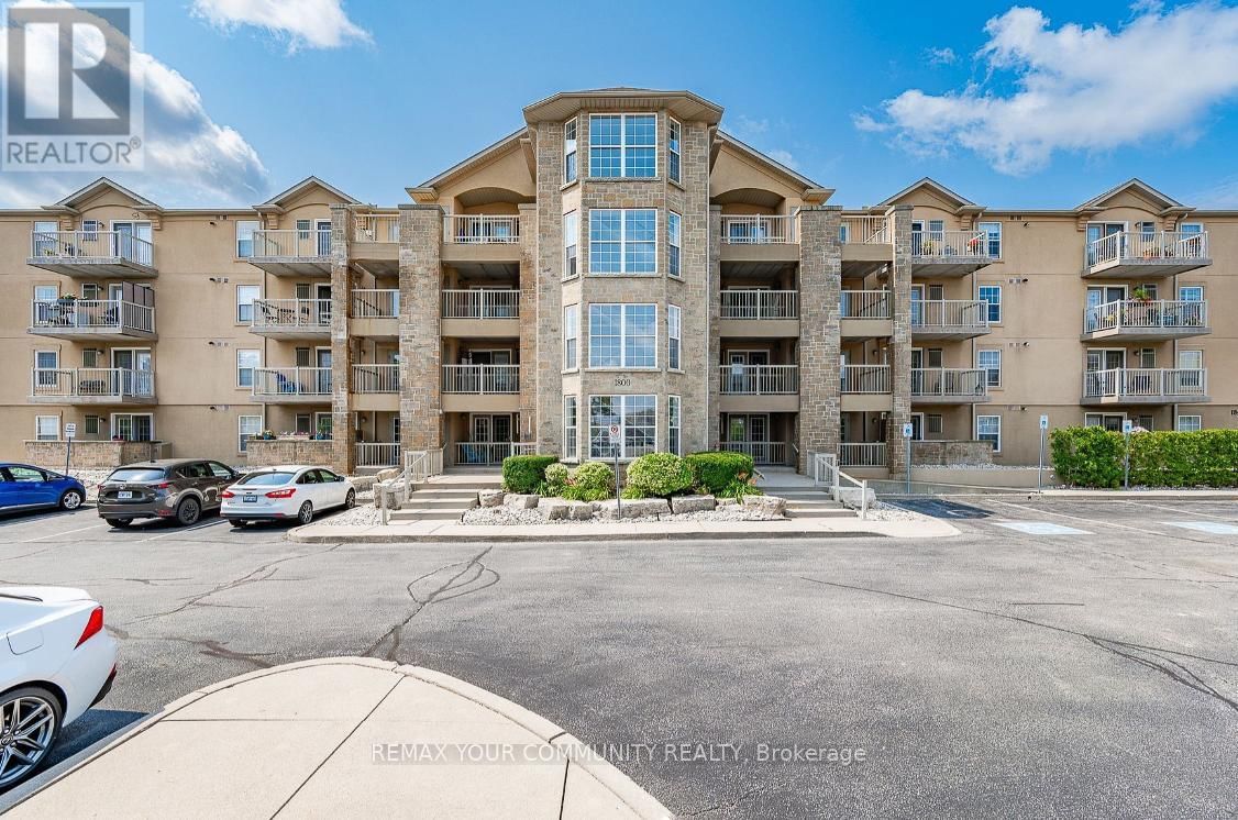 210 - 1800 WALKER'S LINE Image 18