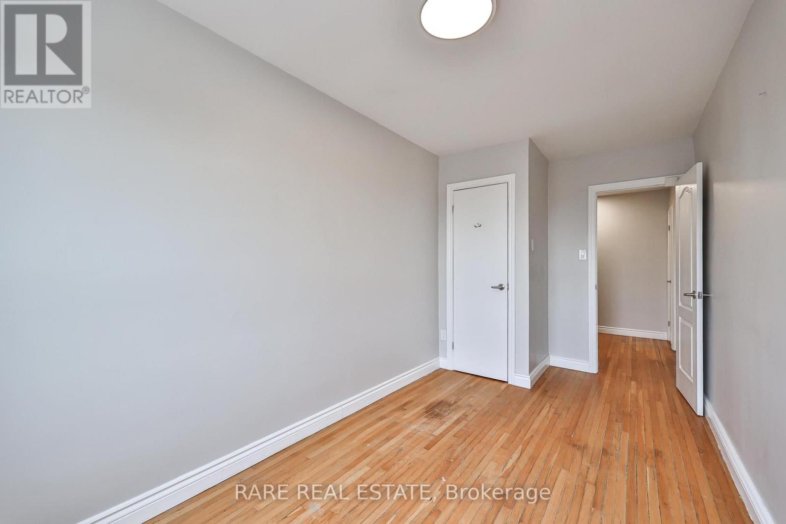 B - 592 MARLEE AVENUE Image 15