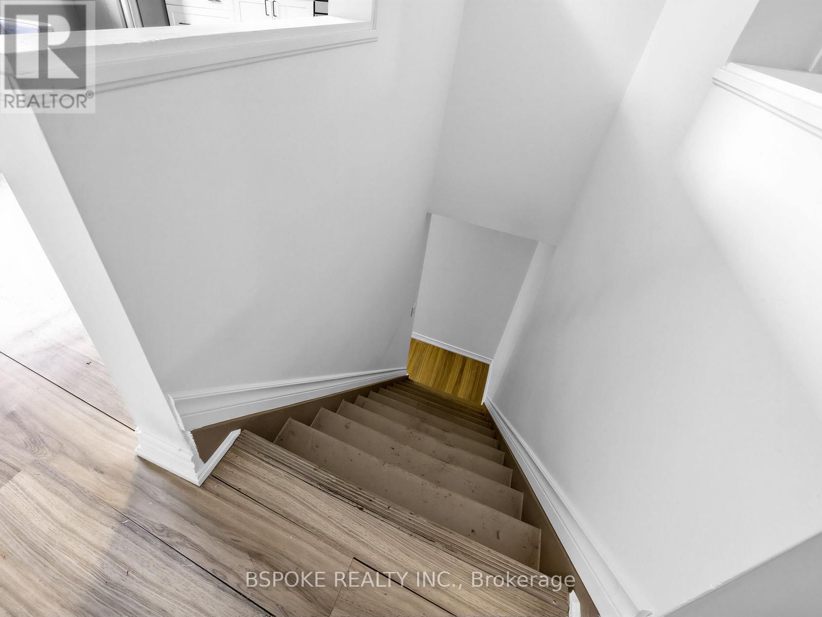 2nd Floor - 142 SILVERTHORN AVENUE Image 20