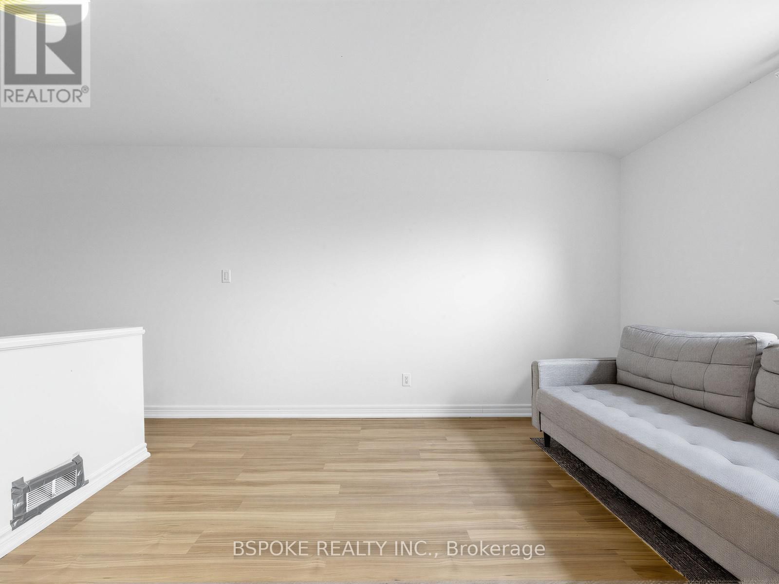 2nd Floor - 142 SILVERTHORN AVENUE Image 21