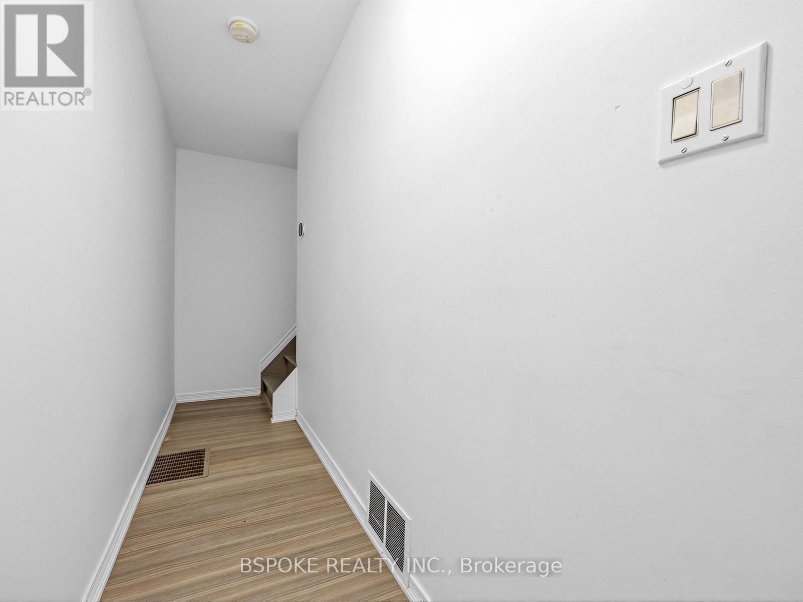 2nd Floor - 142 SILVERTHORN AVENUE Image 23