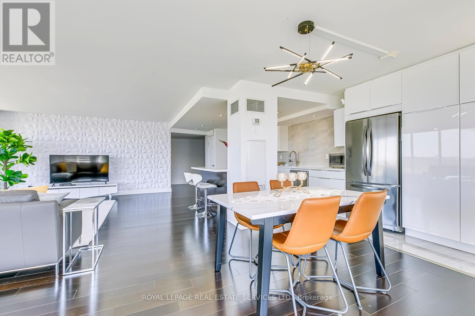 1607 - 2045 LAKE SHORE BOULEVARD WEST Image 10