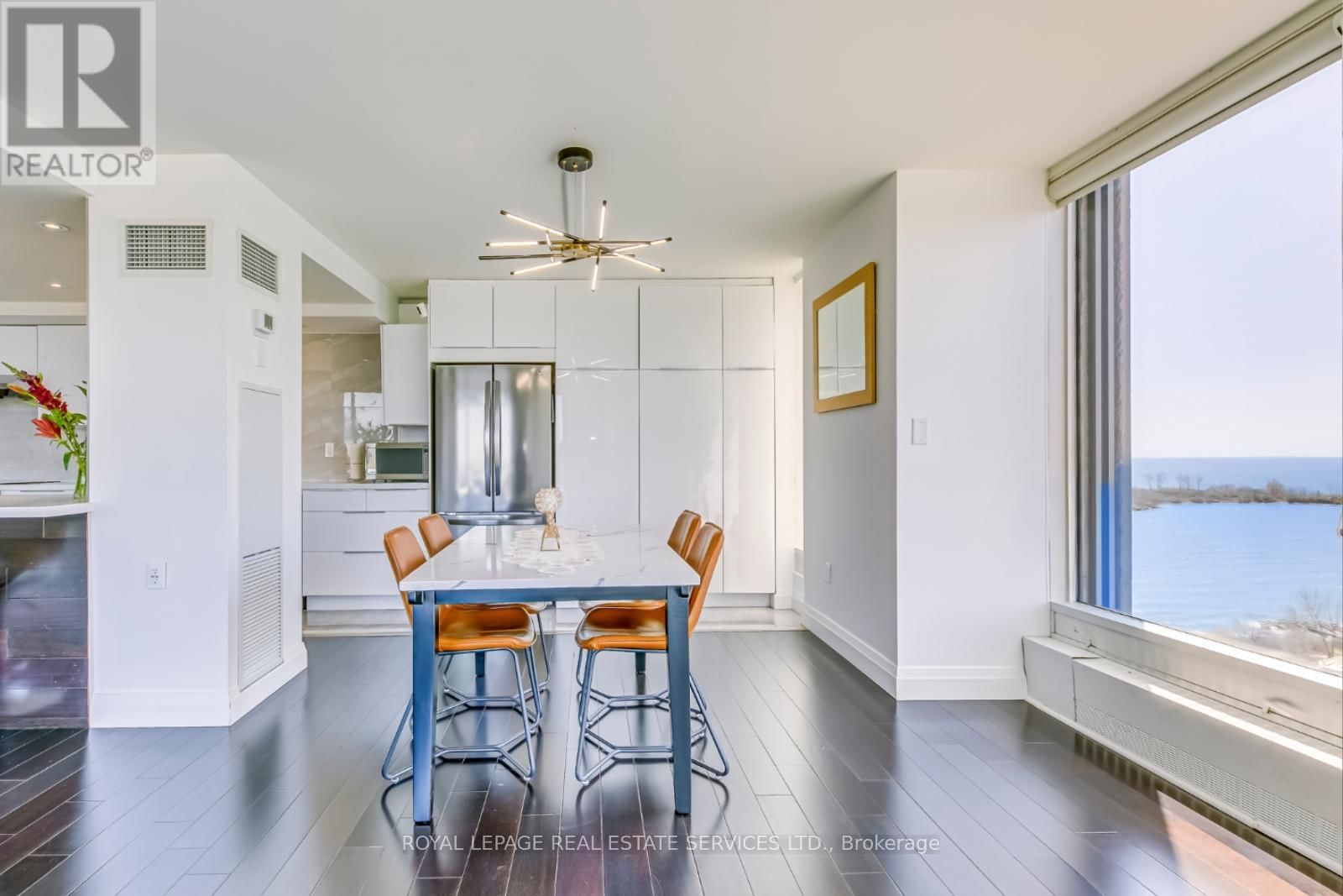 1607 - 2045 LAKE SHORE BOULEVARD WEST Image 11