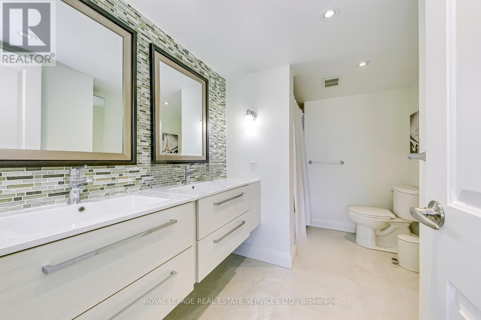 1607 - 2045 LAKE SHORE BOULEVARD WEST Image 20