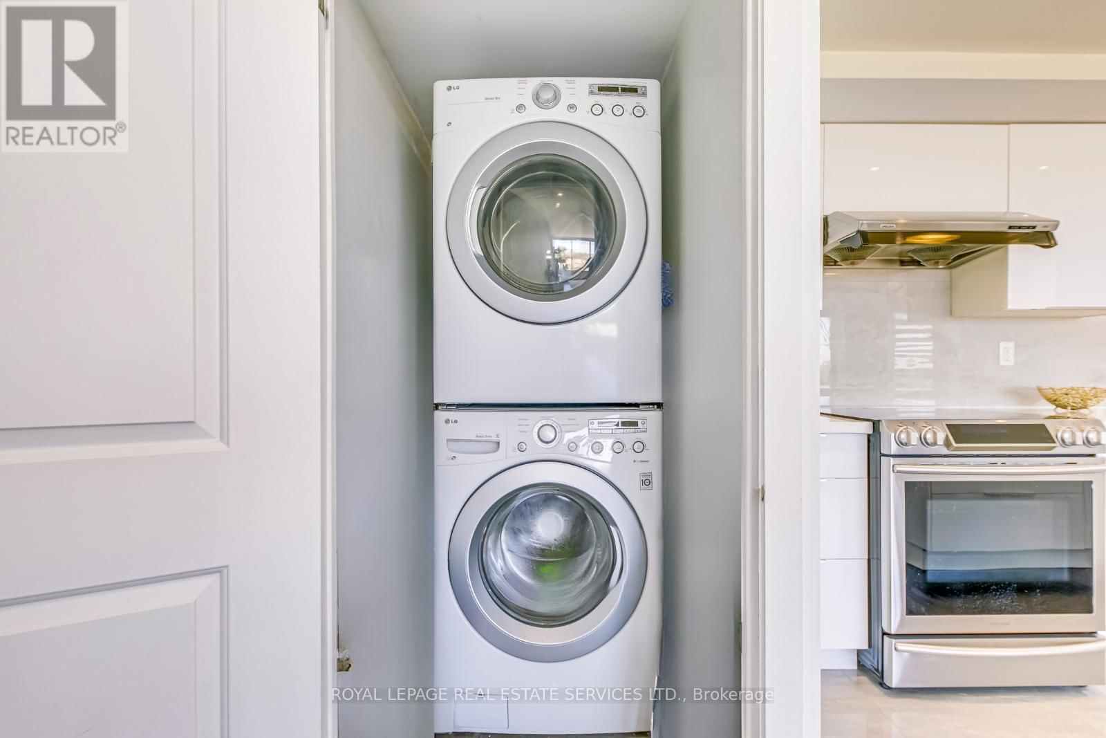 1607 - 2045 LAKE SHORE BOULEVARD WEST Image 25