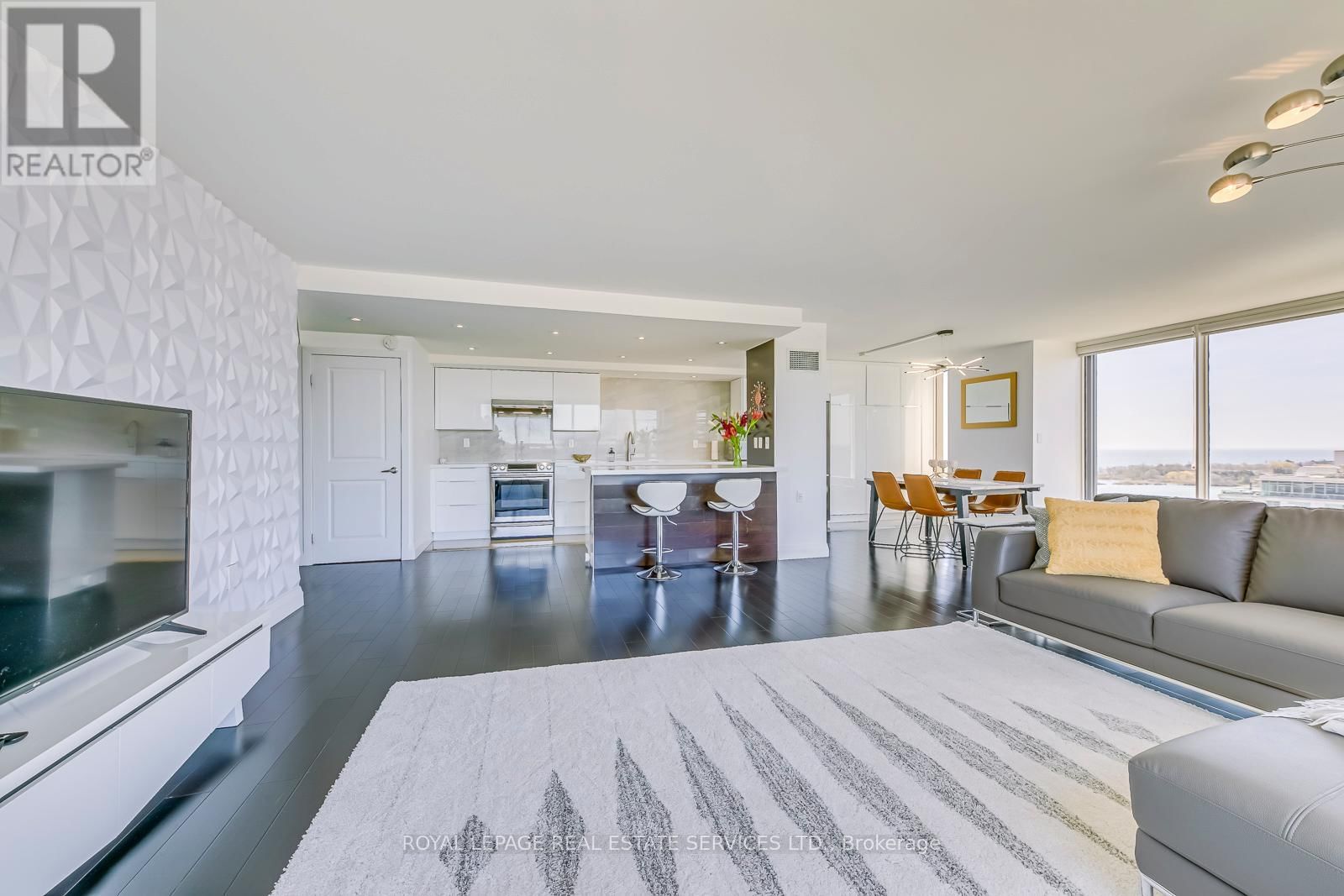 1607 - 2045 LAKE SHORE BOULEVARD WEST Image 6