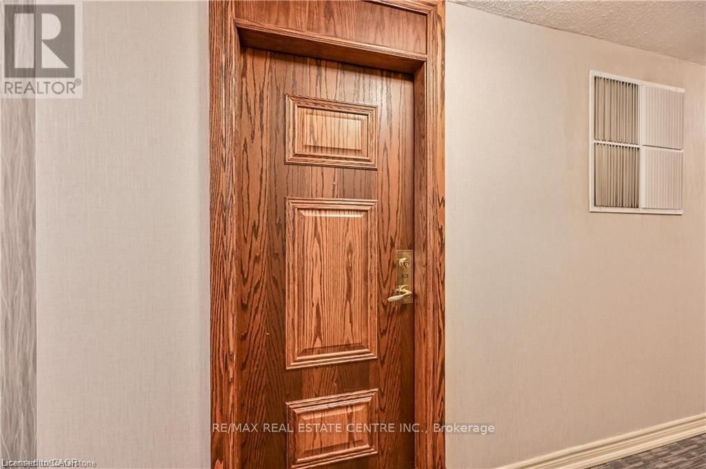 601 - 4850 GLEN ERIN DRIVE Image 4