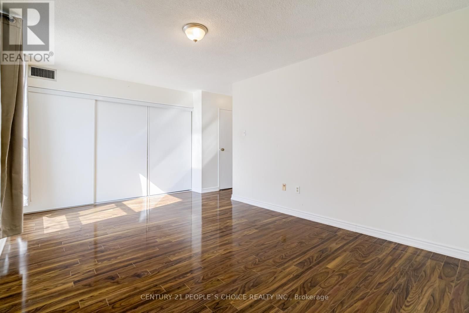 202 - 4 KINGS CROSS ROAD Image 16