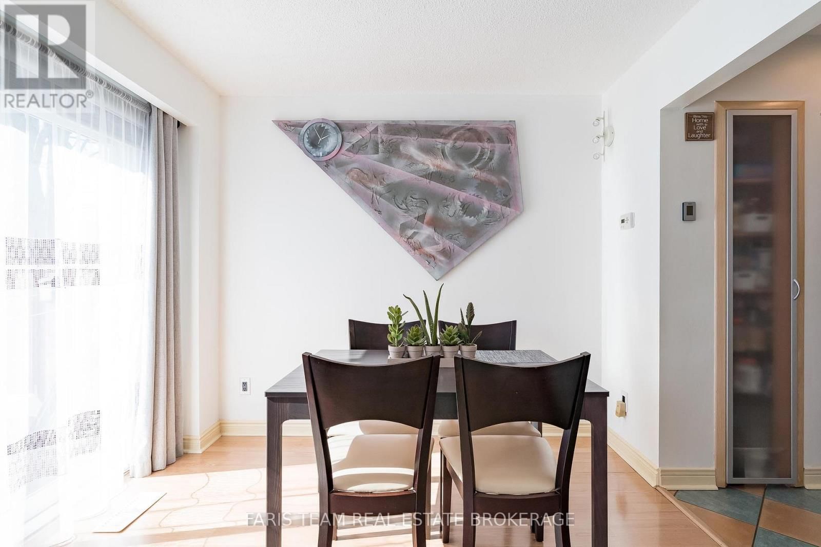 18 - 2075 ASTA DRIVE Image 12