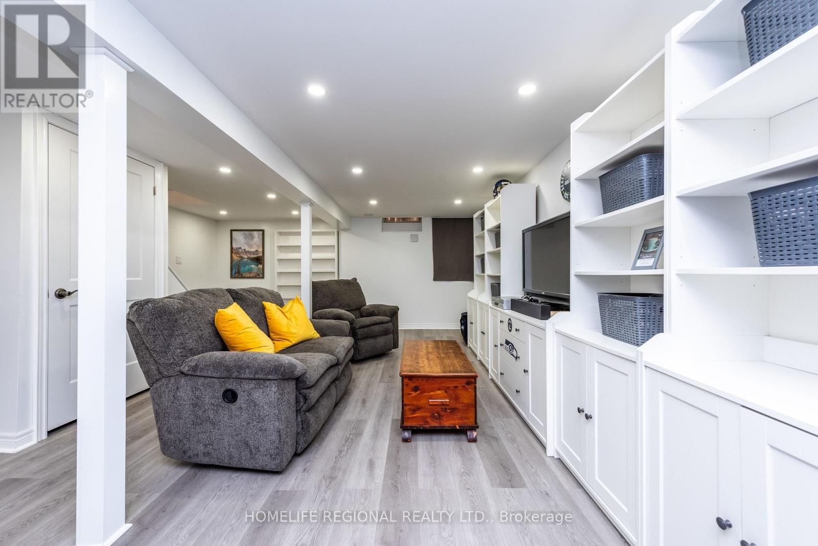 26 GARRISON SQUARE Image 18