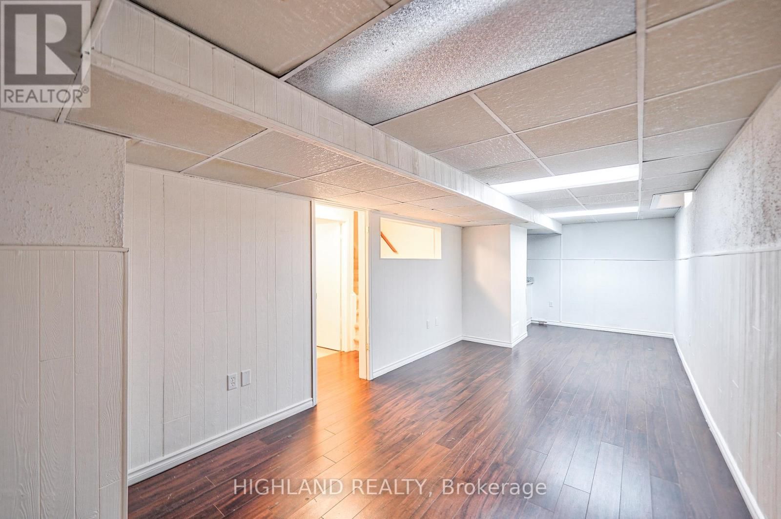 6455 TISLER CRESCENT Image 30