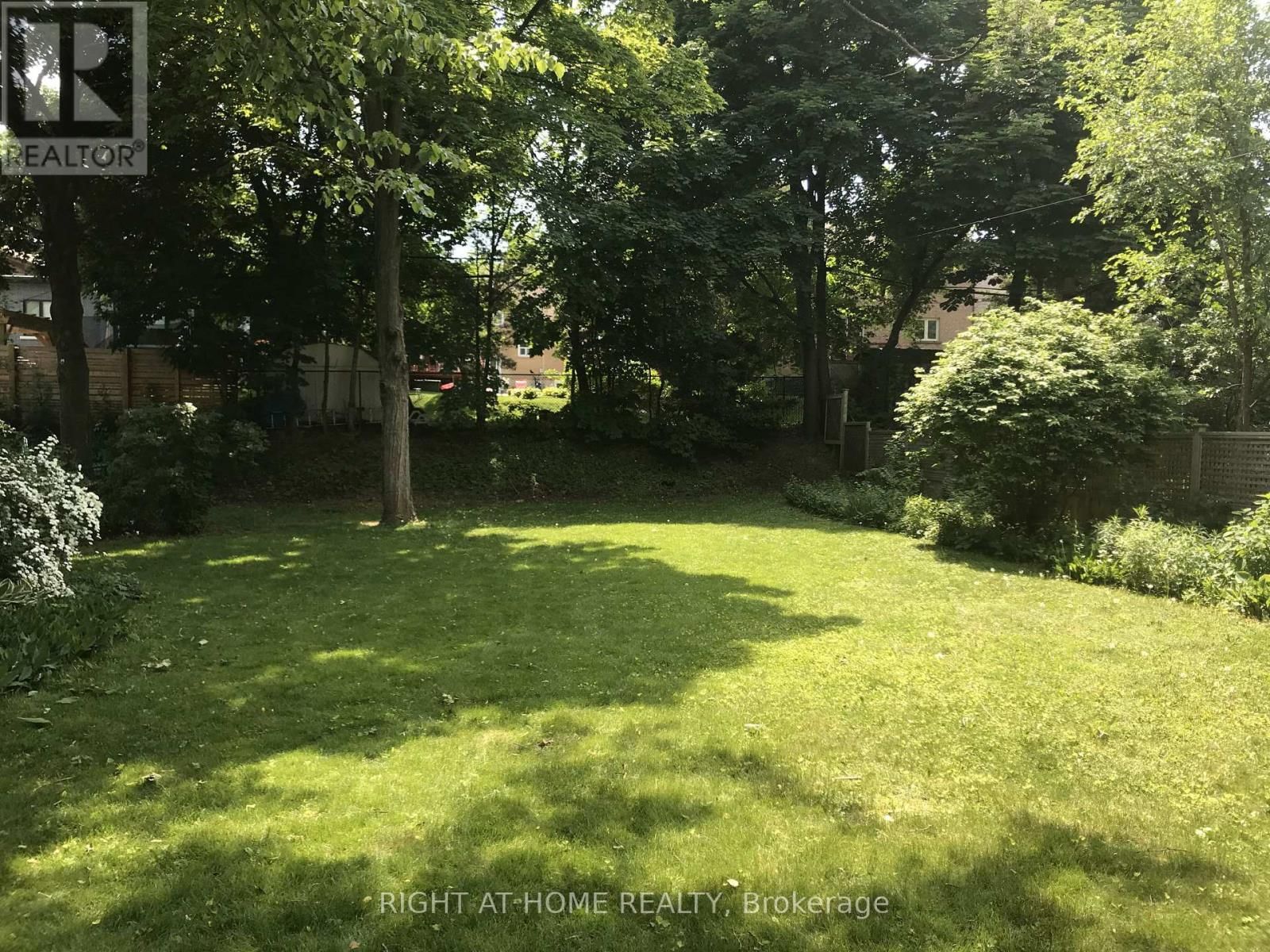 230 MARTIN GROVE ROAD Image 3