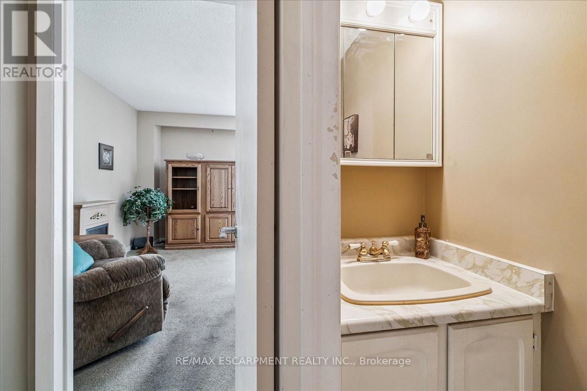 72 - 3025 GLENCREST ROAD Image 16