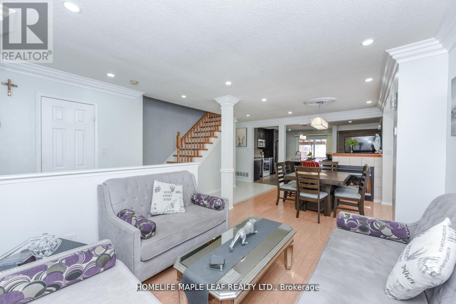 100 ALASKAN SUMMIT COURT WEST Image 11