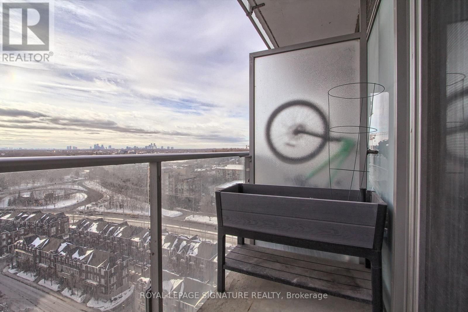 1511 - 103 THE QUEENSWAY Image 34