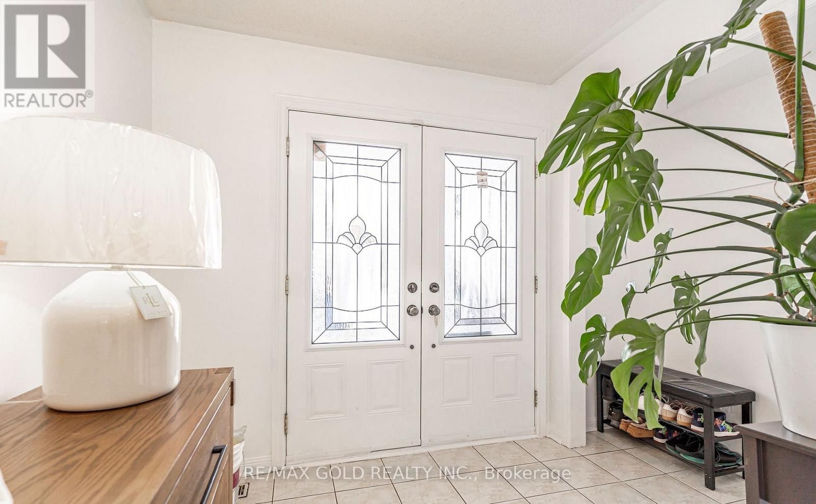 2 ZIMMER STREET Image 7