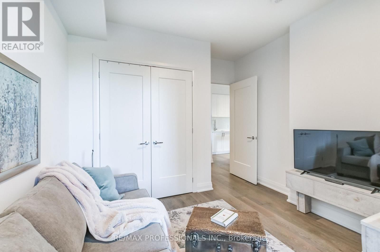 223 - 293 THE KINGSWAY Image 28