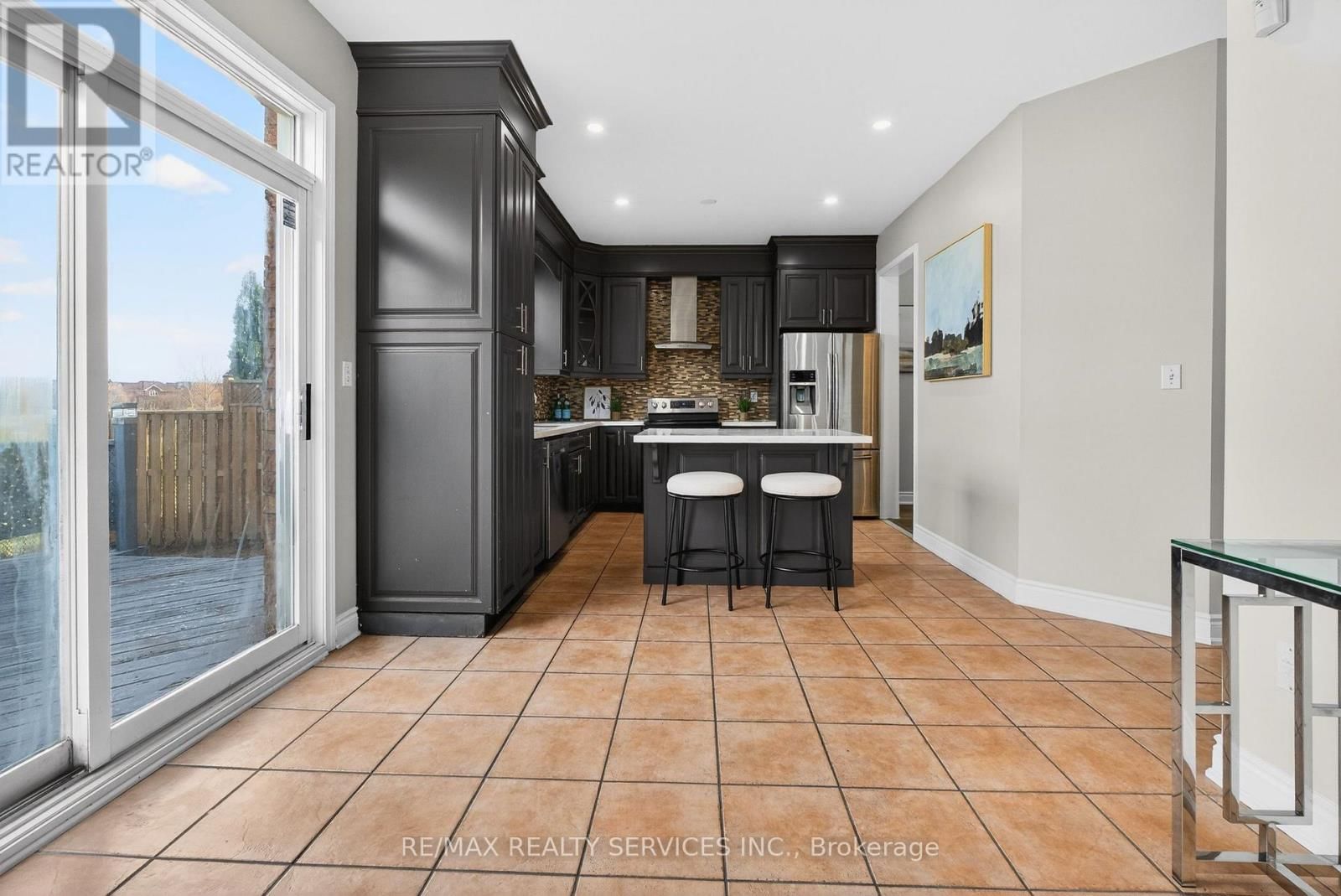 47 UPPER HIGHLANDS DRIVE Image 13