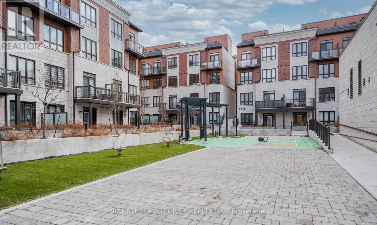 7 - 4045 HICKORY DRIVE Image 43