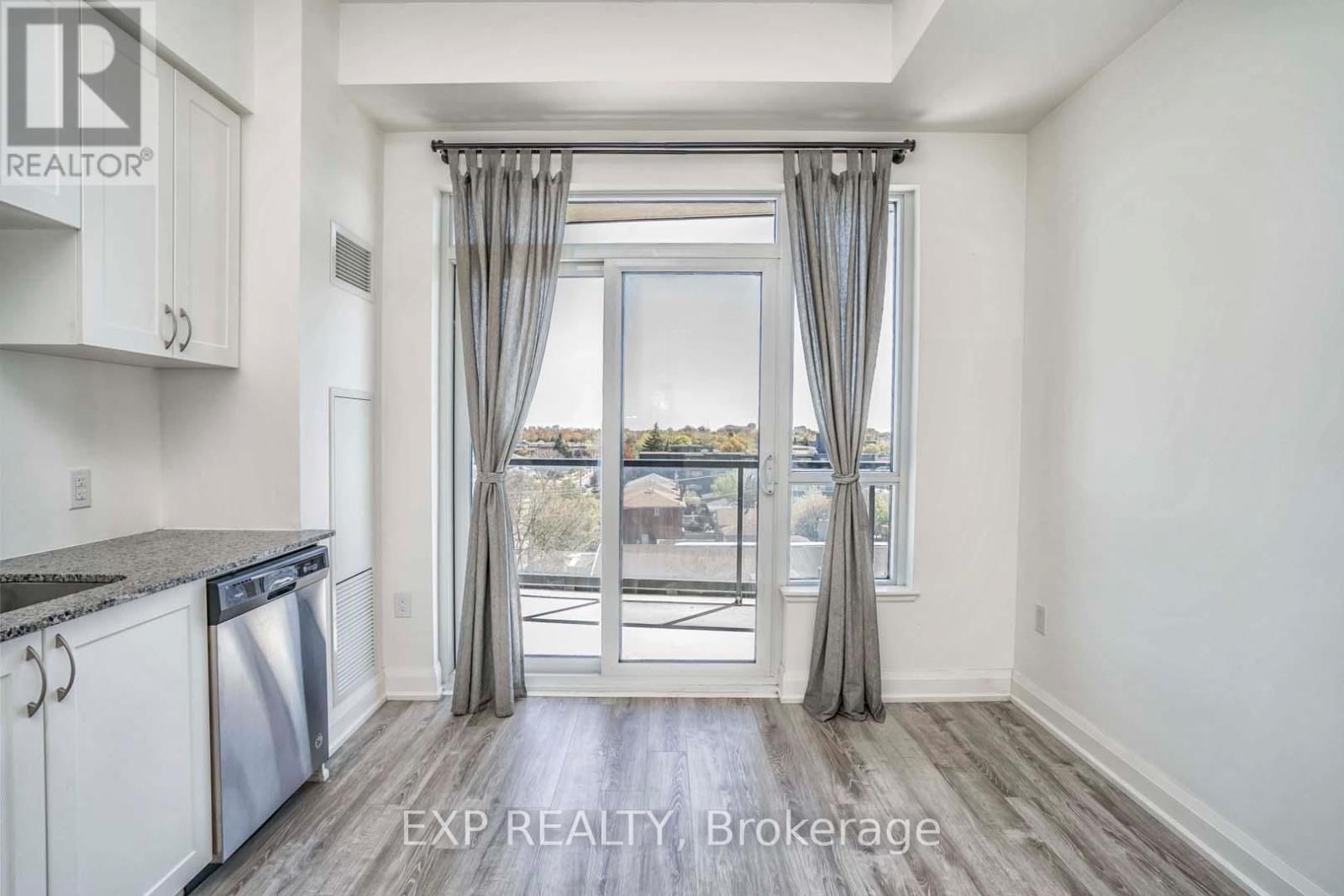 605 - 2800 KEELE STREET Image 13