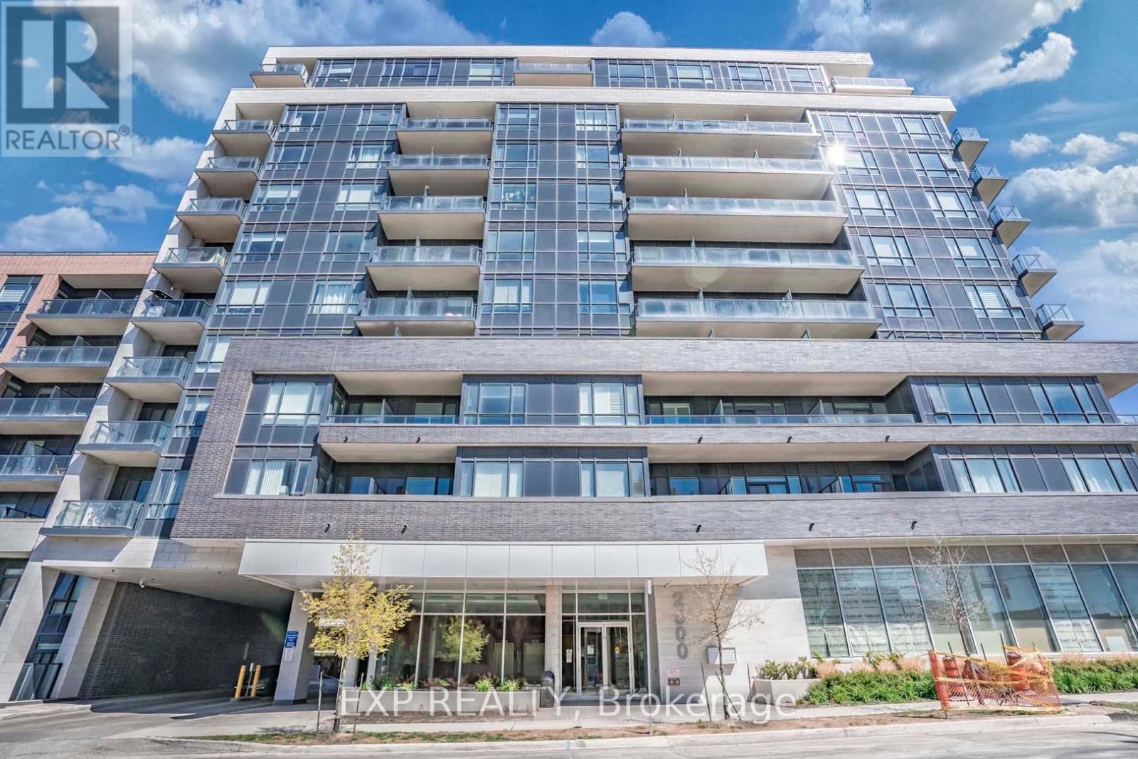 605 - 2800 KEELE STREET Image 3