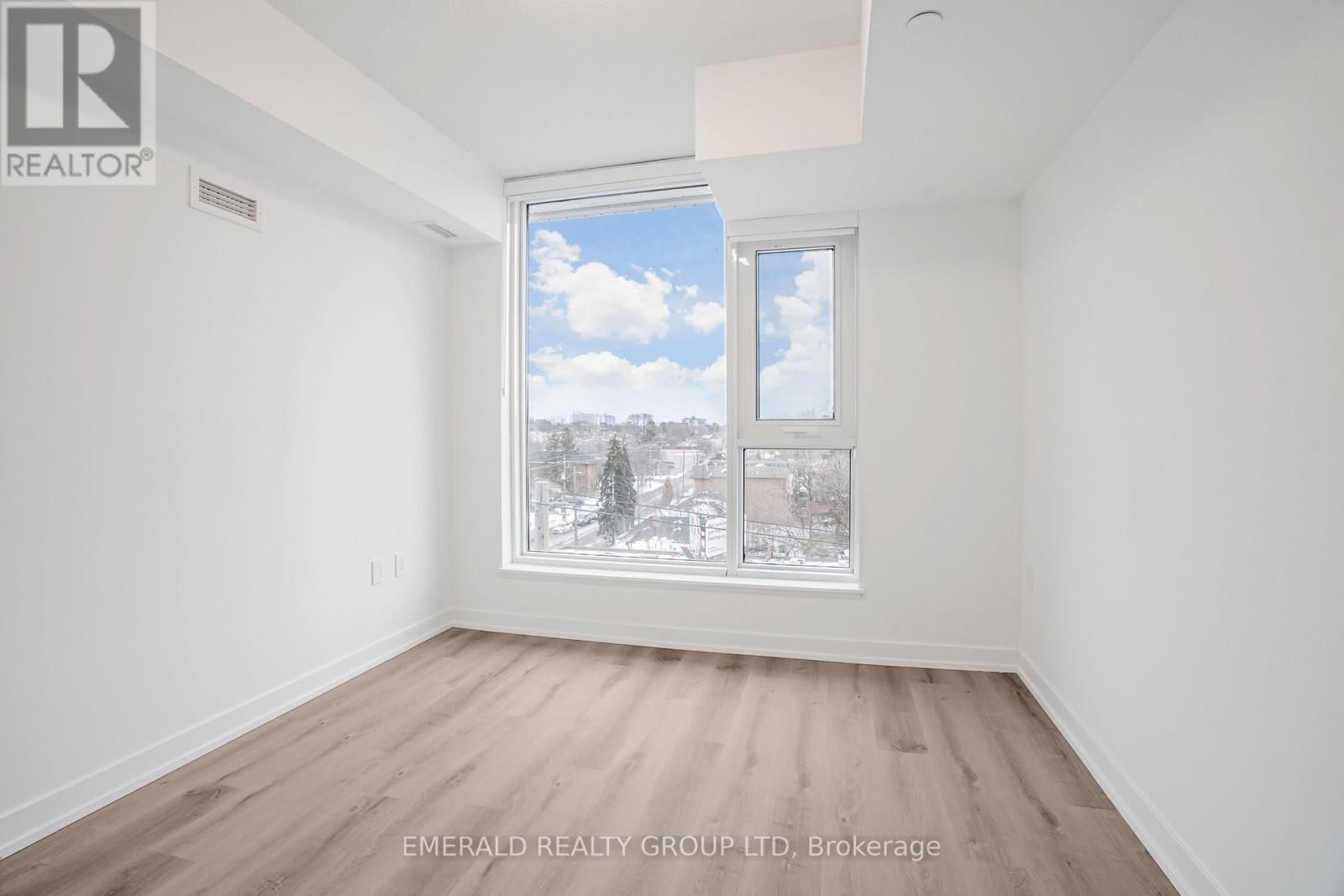 616 - 556 MARLEE AVENUE Image 25