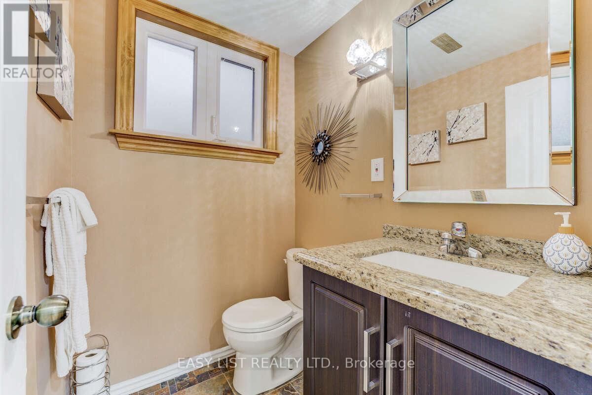 946 MCBRIDE AVENUE Image 17