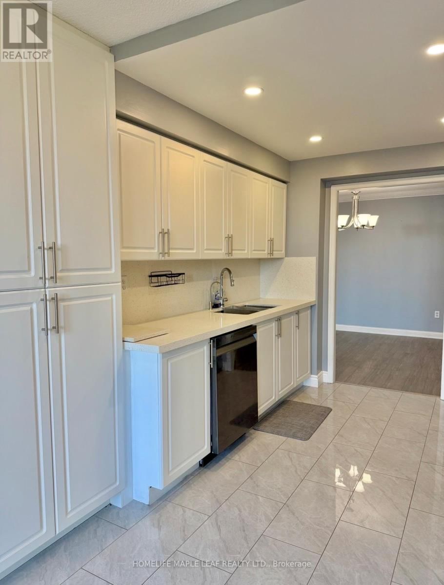 407 - 24 HANOVER ROAD Image 13